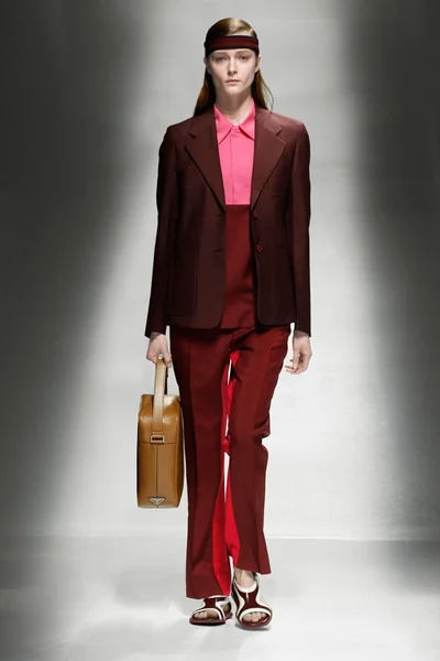 Look 9
